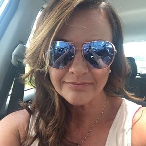 Meet your Posher, Sandy